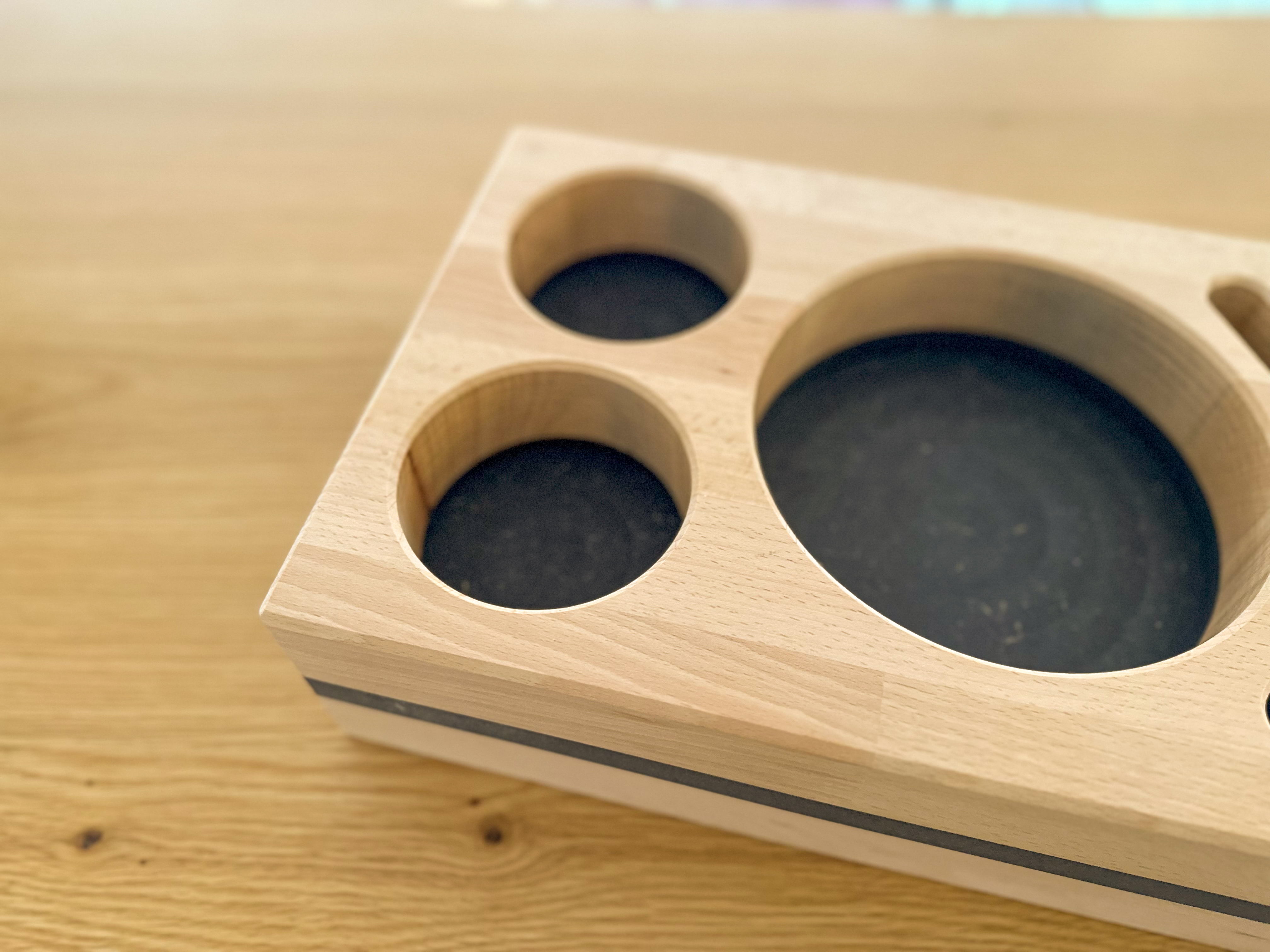 22-12-11-11-27-46-9066