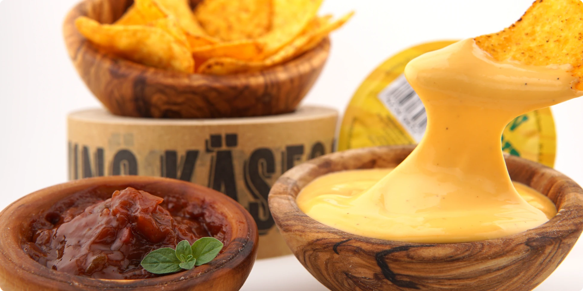 Käsesauce mit Nachos Serviervorschlag
